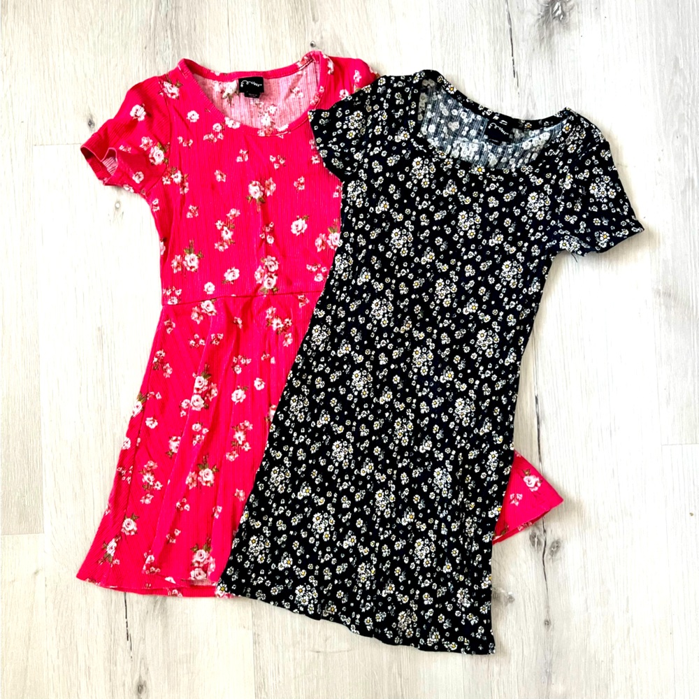 Pair of Art Class girls dresses EUC size 6/6x